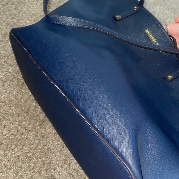 Michael Kors Navy Blue Large Tote Bag - Picture 4 of 5